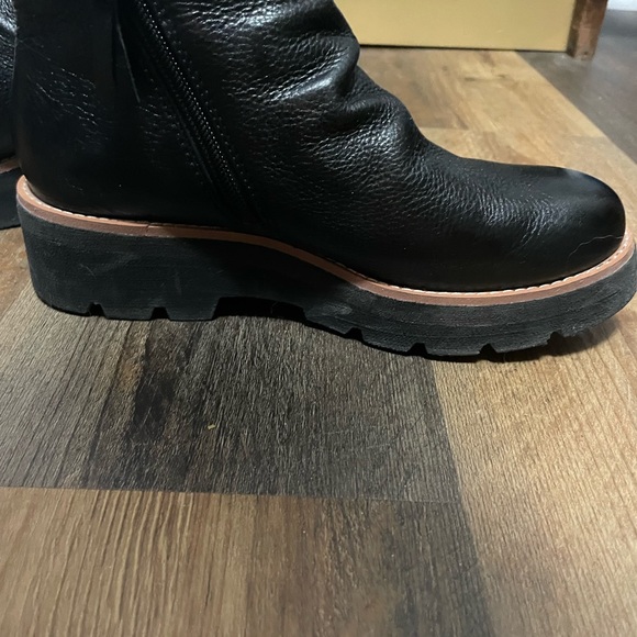 Soft Pecola black boots. Size 6.5. Excellent condition. - Picture 4 of 12